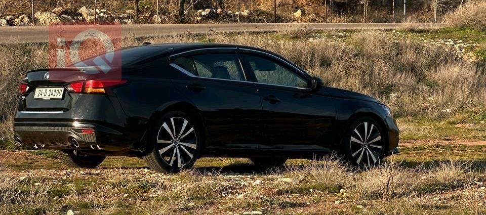 نیسان ئەلتیما